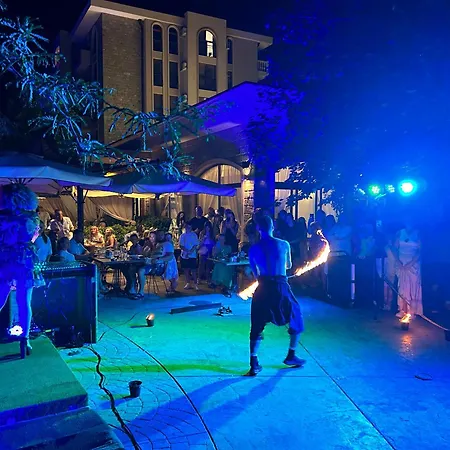 公寓式酒店 Luxury Orchid With A Garden In A Private Complex Cascadas Bulgaria 3*