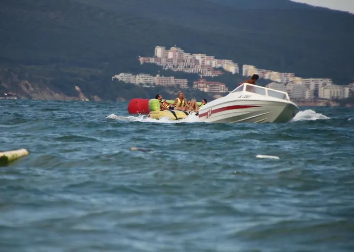 公寓式酒店 Luxury Orchid With A Garden In A Private Complex Cascadas Bulgaria 3*