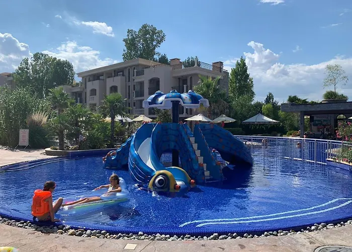 Luxury Orchid With A Garden In A Private Complex Cascadas Bulgaria 公寓式酒店 3*