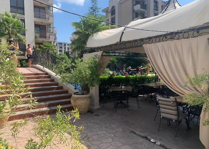 公寓式酒店 Luxury Orchid With A Garden In A Private Complex Cascadas Bulgaria 3*