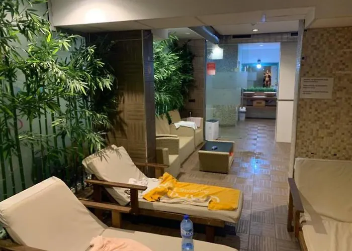 公寓式酒店 Luxury Orchid With A Garden In A Private Complex Cascadas Bulgaria 阳光海滩