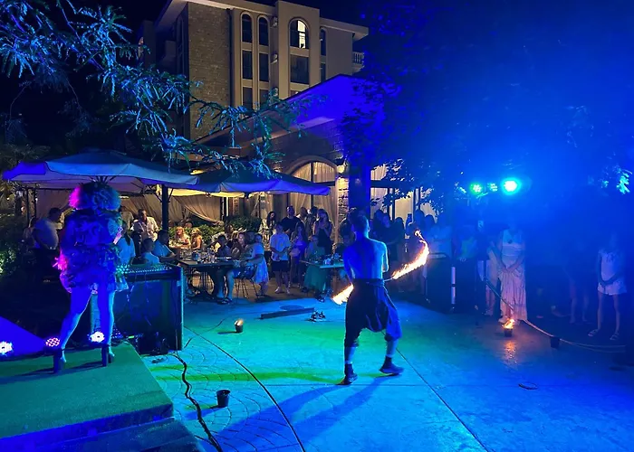 公寓式酒店 Luxury Orchid With A Garden In A Private Complex Cascadas Bulgaria 3*