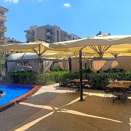 Luxury Orchid With A Garden In A Private Complex Cascadas Bulgaria Lägenhetshotell 3*