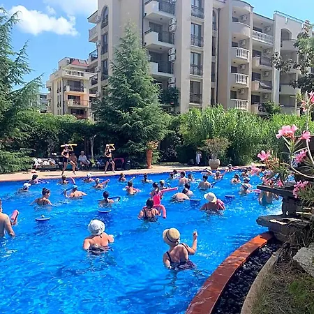 Luxury Orchid With A Garden In A Private Complex Cascadas Bulgaria Lägenhetshotell 3*